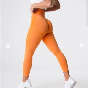 NVGTN: contour leggings